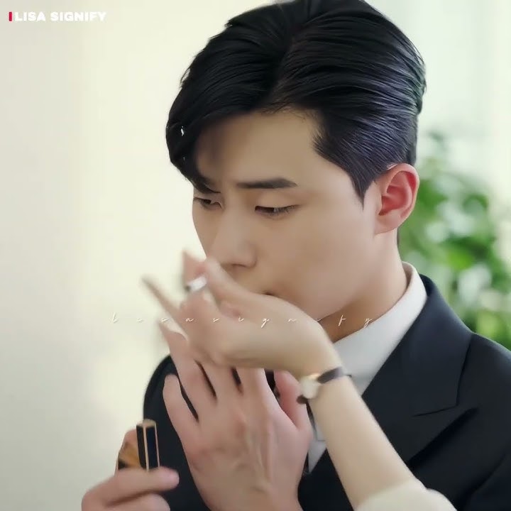When The Boss Arrives to settle the matter 😎 #whatswrongwithsecretarykim #lisasignify #kdrama
