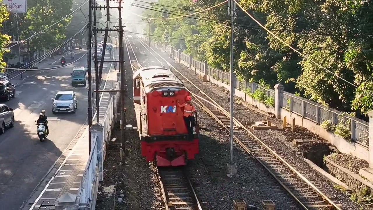 CC 201 83 40 BD 🔴🔵LOKOMOTIF LANGSIR STASIUN BANDUNG