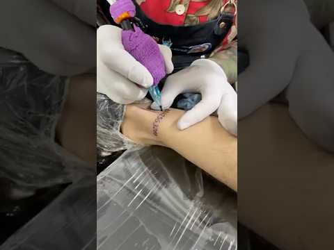 Me tatué mi número de teléfono 😎 #Shorts