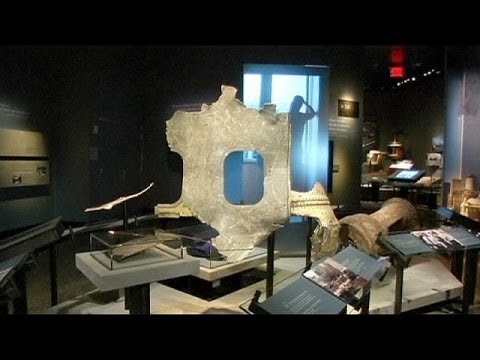 فيديو: متحف 9/11 التذكاري لموقع مركز التجارة العالمي