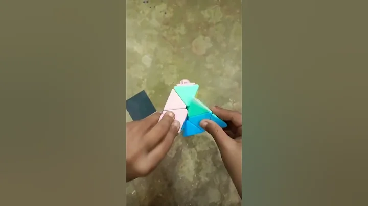 Broken Pyraminx moves #pyraminx #pyramidcube #cubes #cubingshorts #rubikcube #cubing #rubikscube