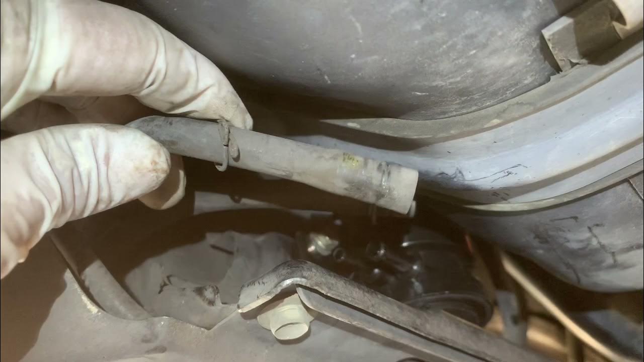 Honda CRV Evap System Leak - P1456 (Bypass Valve Replacement) - YouTube