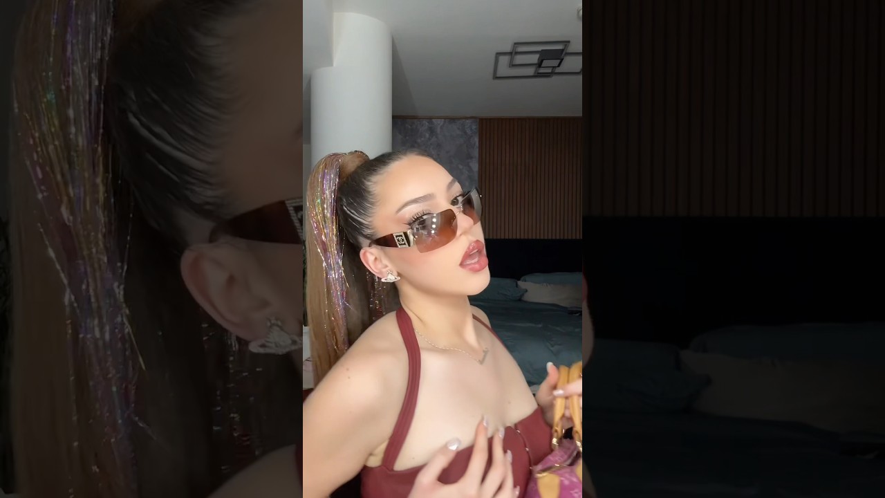 I dressed up as BRATZ 🎀for Halloween 🤩 I LOVE IT !!