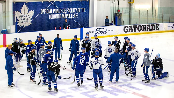 LEAFS NEED TEAMWORK: Simmons: I think theres a rea...