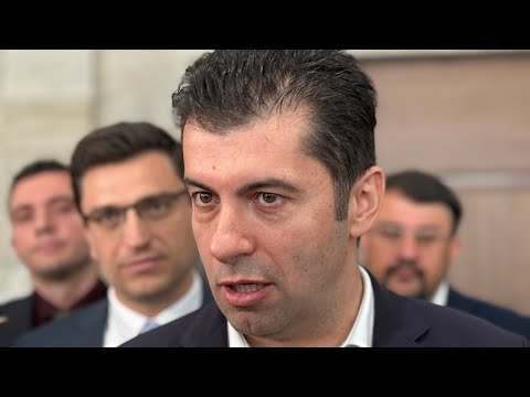 Кирил Петков избяга позорно от неудобните въпроси на MEDIAMALL