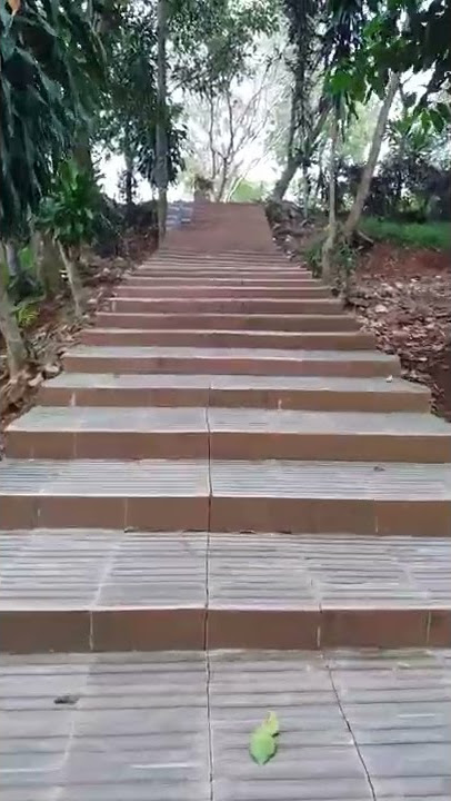 MAKAM PALING KERAMAT DI BENDUNGAN CIRATA .. KH R MUHAMMAD NUR SHOLEH | GUNUNH KUDA