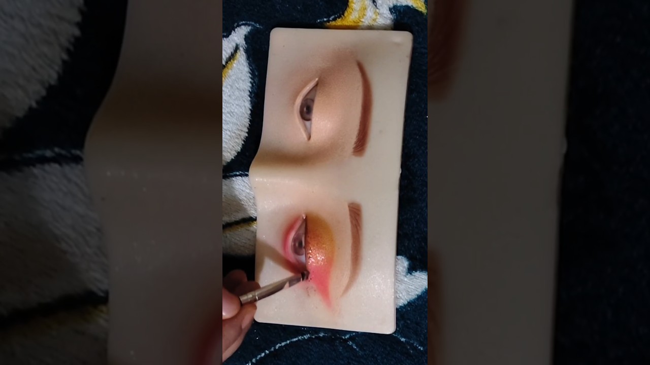 soft pink and gold 🪙 eye look