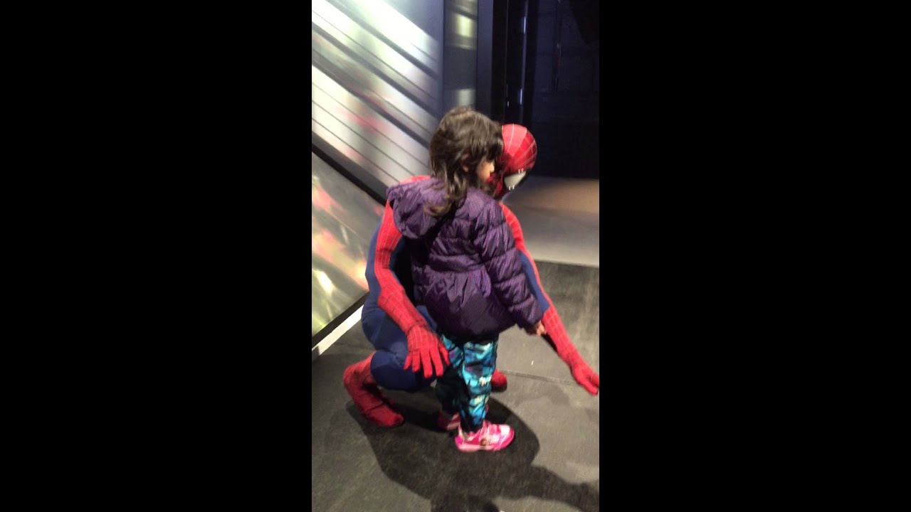 Aryanna meeting spiderman - YouTube