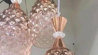How to make a minimalist ceiling. Video ini menampilkan cara pemasangan plafon minimalis dari kerang. 