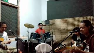 Benci Untuk Mencinta  Studio