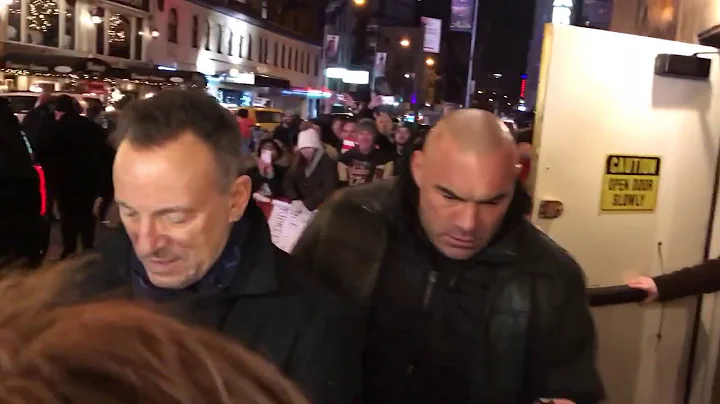 Bruce Springsteen arrives at Walter Kerr Theatre, New York City, 12/12/2017