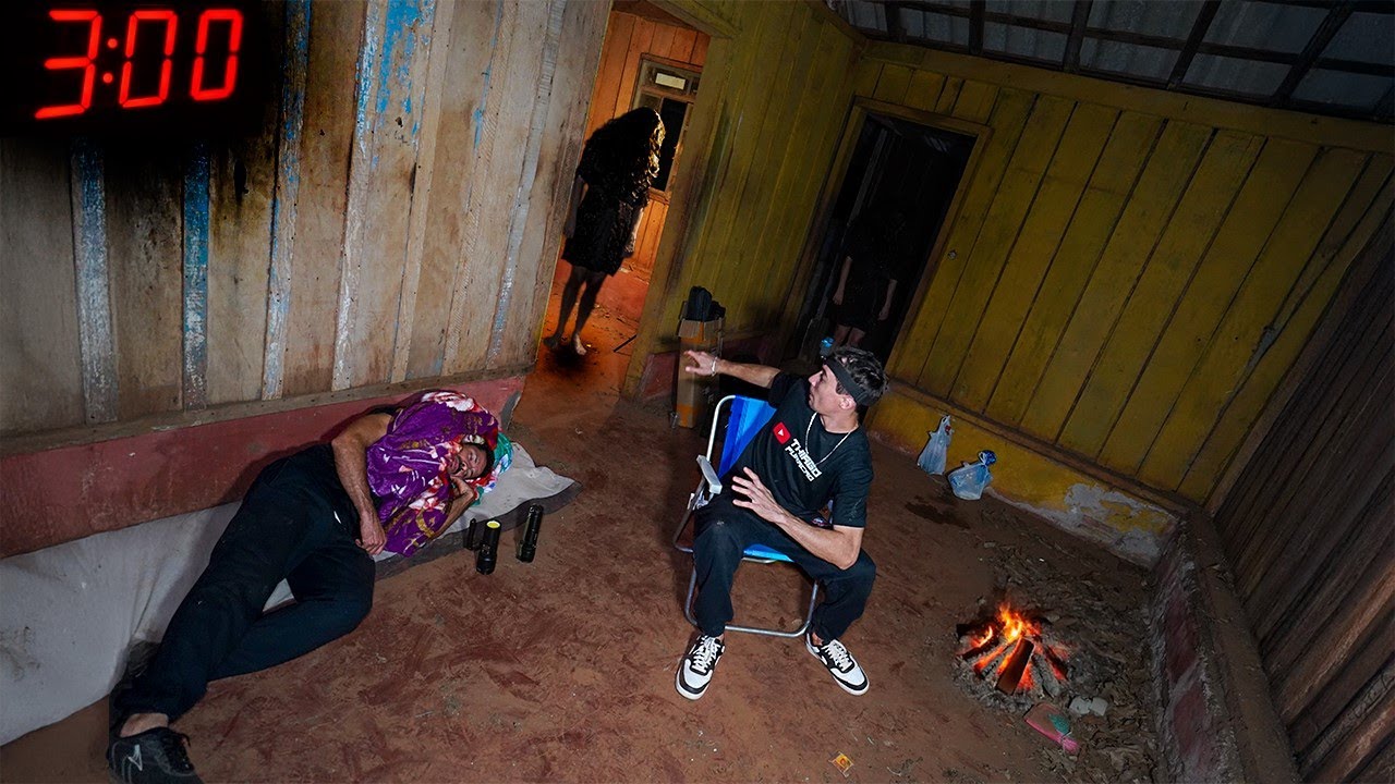 Когда я спал один в самом доме с привидениями в Паране, передо мной появился страшный призрак