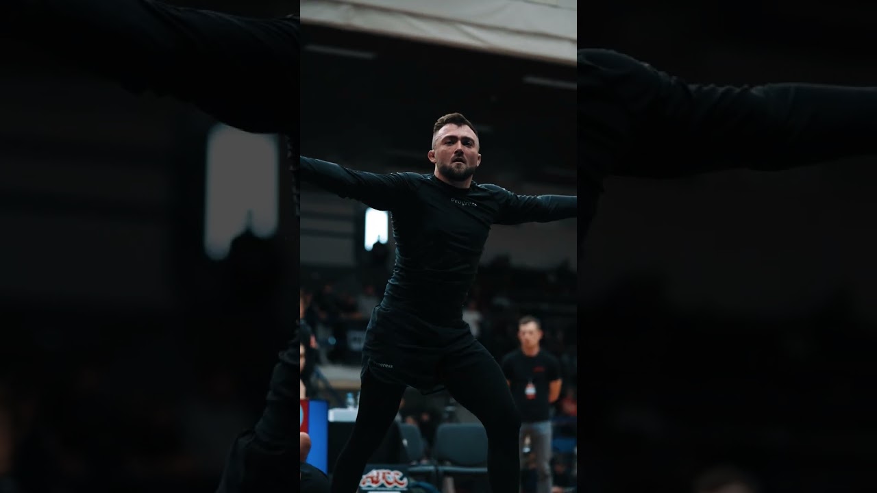 Taylor Pearman with a nasty leg lock! 