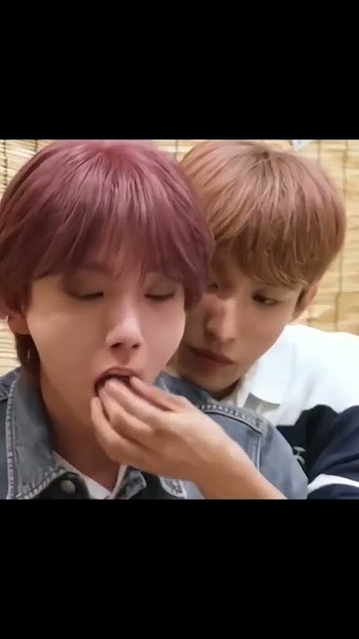 DK feeding Shua chocolate but ...?? josh lick dk finger ..???😳 #seoksoo #shua #dk