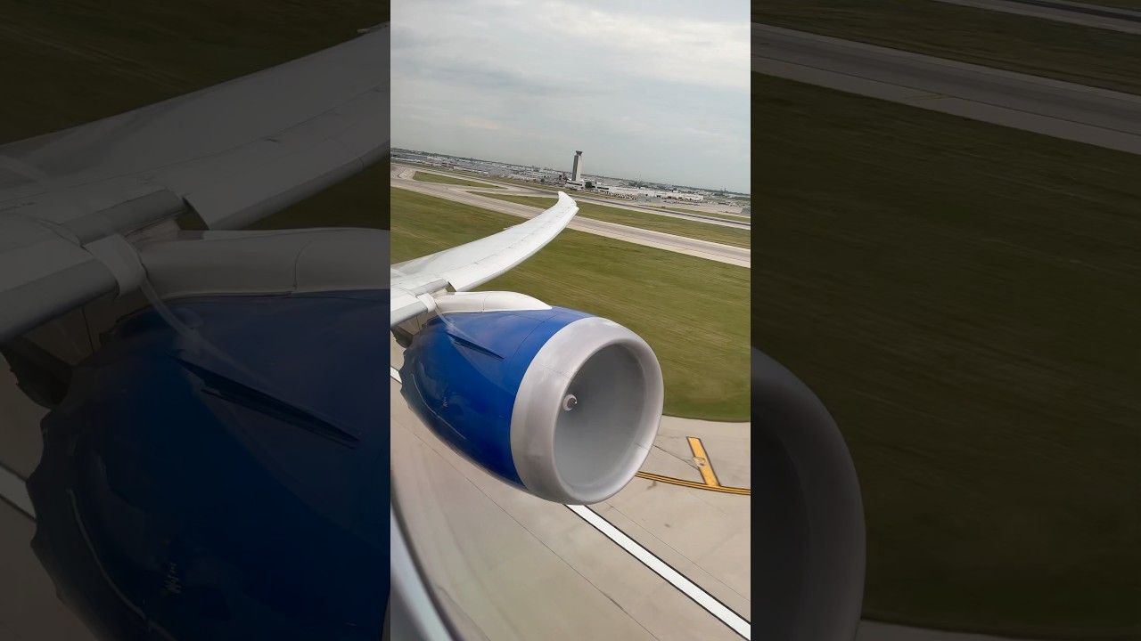 Best wingview in the sky. UA972 off to BRU. ✈️ 