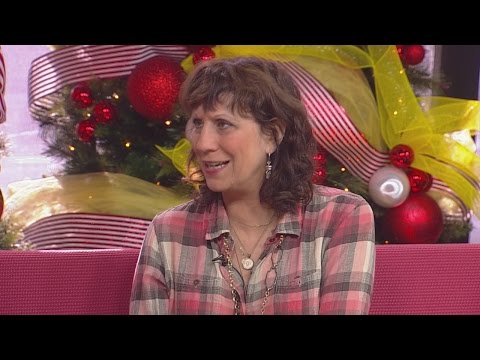 Video: Valoare netă Lizz Winstead: Wiki, Căsătorit, familie, nuntă, salariu, frați