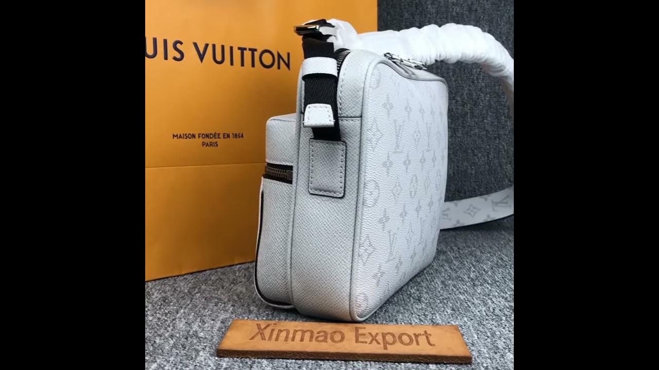 A 15CM SMALL LV BAG COST $1.720 WITH 4 DIFFERENT LOOKS - OUTDOOR POUCH  LOUIS VUITTON 