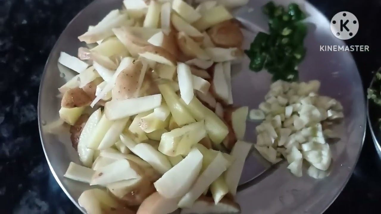 Aloo  Aur Mooli ke Patta ya Saag ka Bhujiya Recipe