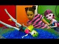 Куклы Монстер Хай в аквапарке - Видео для девочек