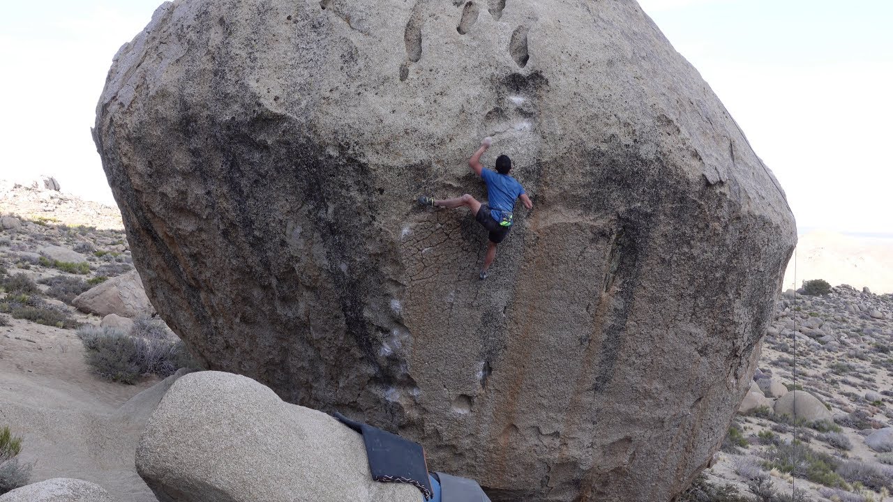 Bishop Bouldering: Golden Shower (V10)