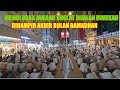 MEMBLUDAK !! JAMAAH NEKAT SHOLAT DIJALANAN DIKOTA MAKKAH DIAKHIR BULAN RAMADHAN