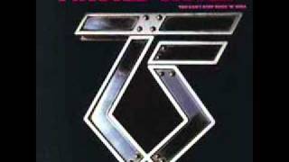 Twisted Sister-I'll Take You Alive chords