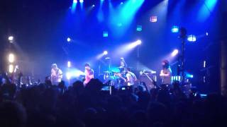 Young the Giant- My Body (Live at the Riviera)