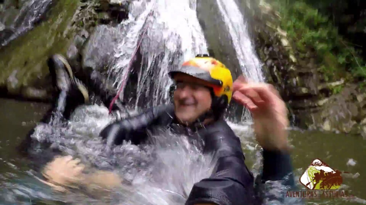 Barranco rio Navedo Desfiladero de la Hermida Aventuras en Asturias