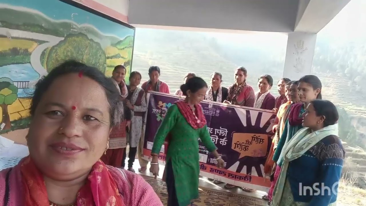 Aaj Hui gaon mein samuh  ki meeting 