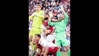 The end of West Ham vs. Arsenal was WILD 😲 VAR overturns West Ham’s goal for a foul on Raya #arsenal
