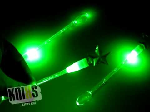 KNIXS LED Blinkie Rührstäbchen mit Löffel grün Stern