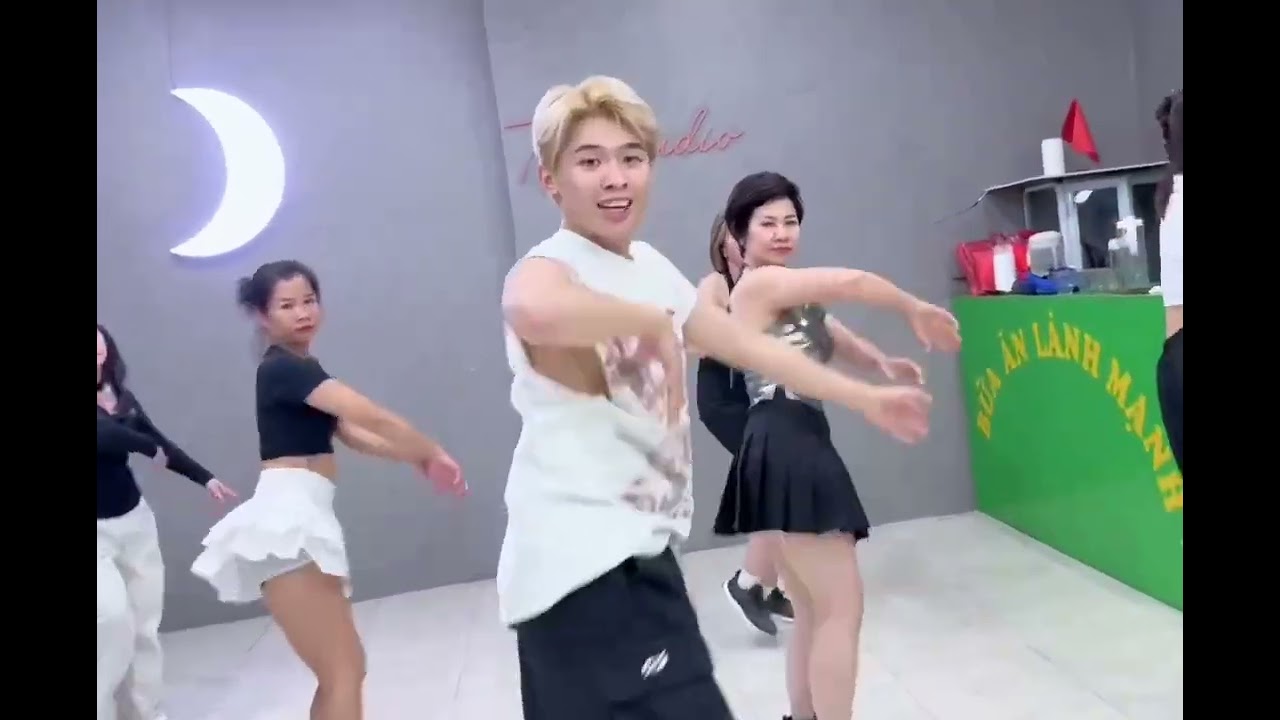 Tôi là tôi/ minh nguyen team