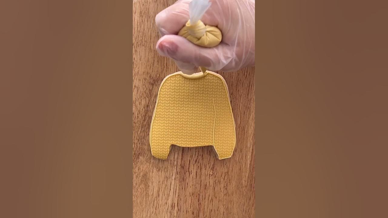 Embossing Royal Icing with Parchment YouTube