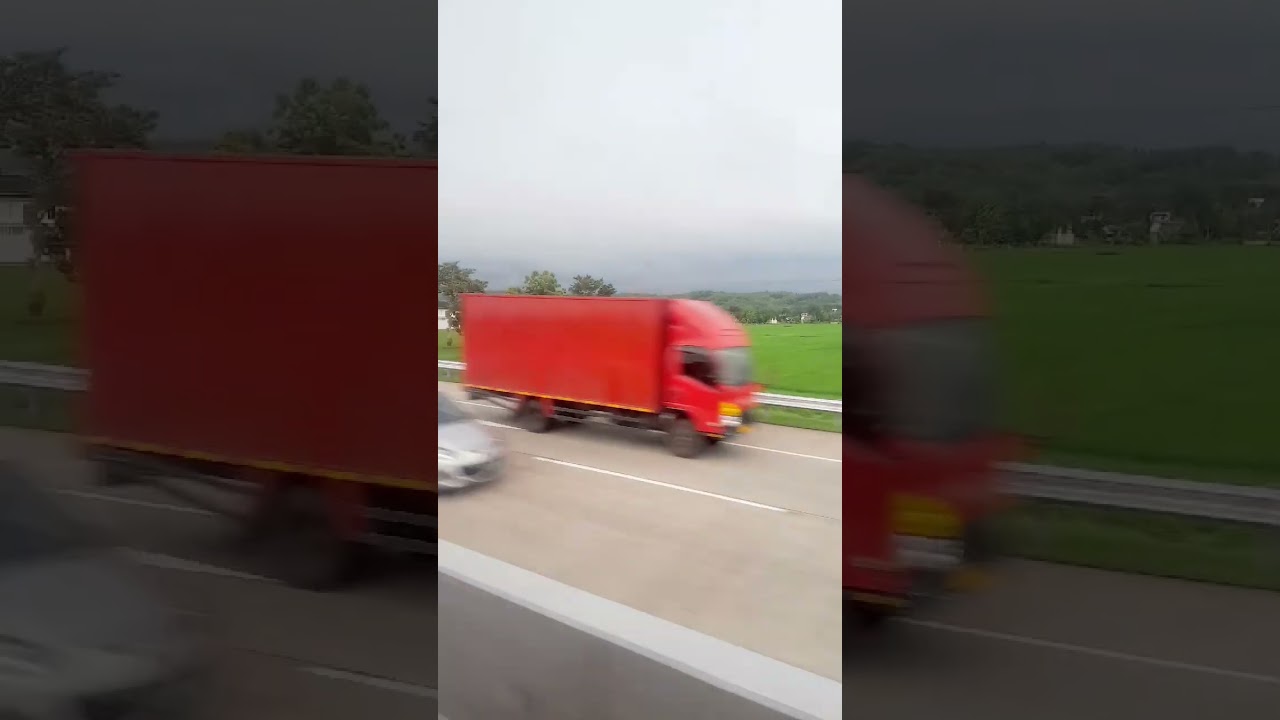 Viewbukit dan persawahan 