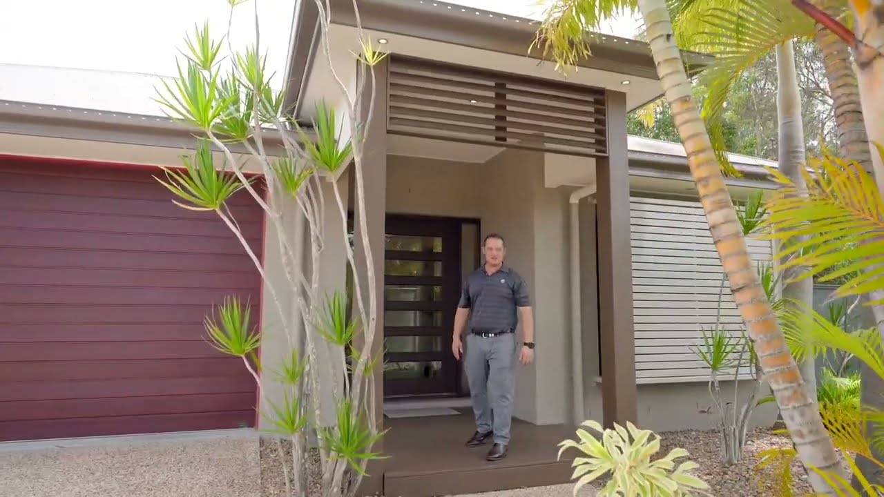 121 Fitzwilliam Dr, Sippy Downs - Made for families or the executive couple who love entertaining.