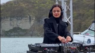 KOROLOVA - 1001Tracklists Exclusive Mix [Progressive House/Melodic Techno Live DJ Set]