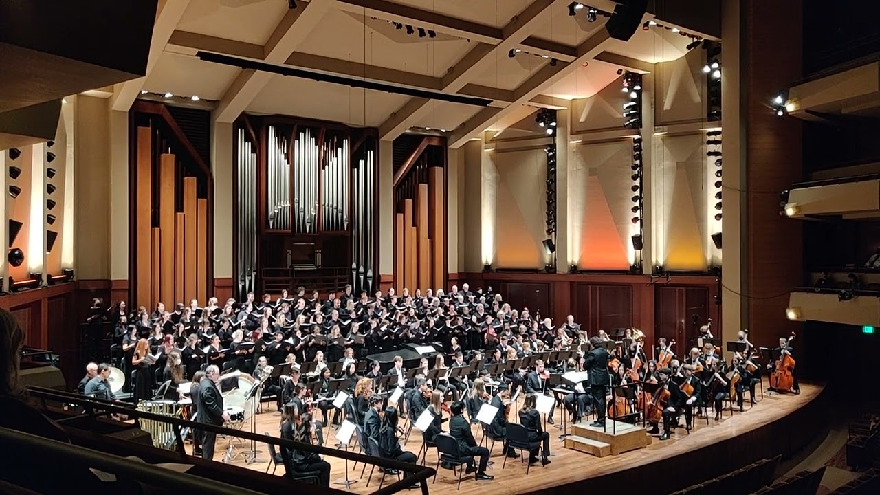 Gigi singing God of our Fathers by George Warren