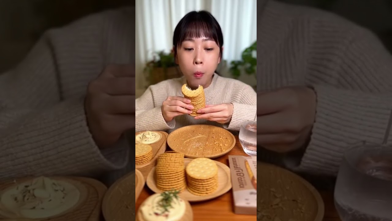 Cracker Crunch ASMR | Girl Eating Thin Crackers With Real Eating Sounds