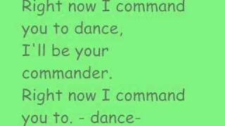 Kelly Rowland ft  David Guetta - Commander with lyrics Resimi