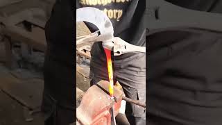 techniques for making strong and sharp sickle tools #shorts #technical #tools