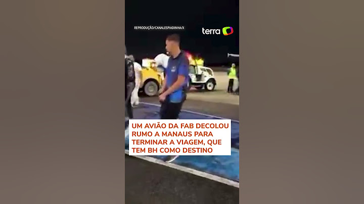 Vídeo mostra que brasileiros deportados dos EUA desembarcaram algemados e acorrentados em Manaus
