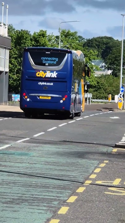 seen-leaving-livingston-for-glasgow-on-citylink-902-is-patk-s-volvo-b8r
