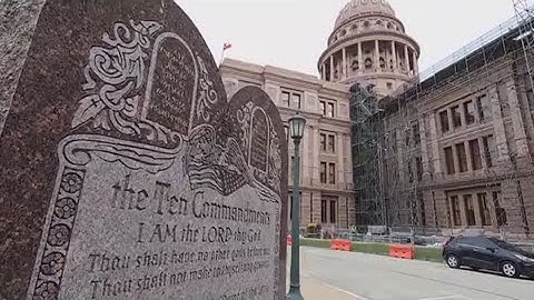 Texas schools instructed to display Ten Commandments despite court ruling affecting some districts,