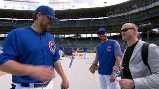 STL@CHC: Ross shows the Cubs his press pass