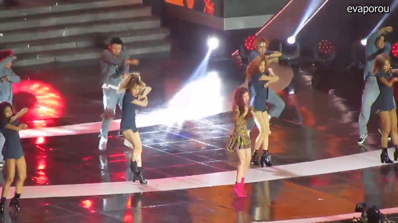170924 Hyuna (현아) _ RED - Inkigayo SF Music Festival - YouTube