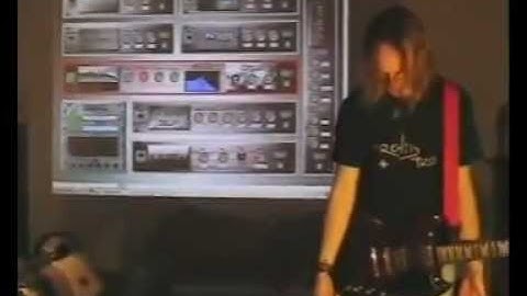 Max/MSP Guitar Pedal with PS2 Skateboard