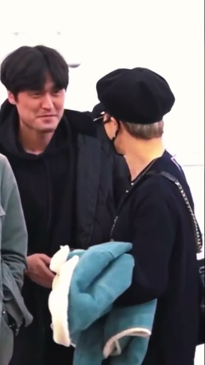Bts managers is caring jimin😇🥰