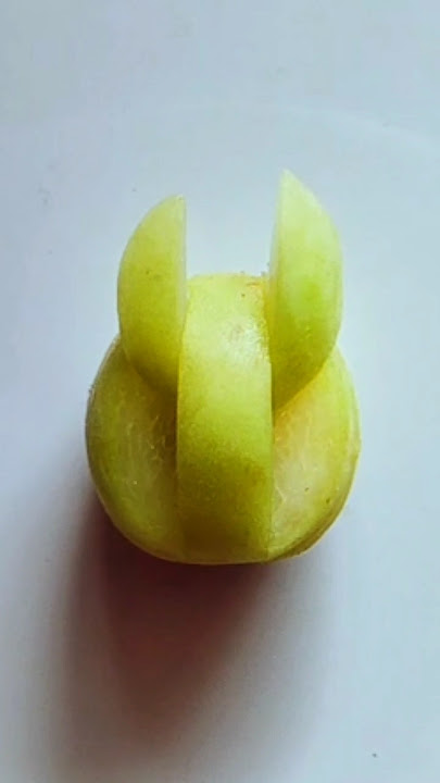 Fruit carving ideas #shorts #fruitcutting #trending #viralvideo #creative #shortsfeed #satisfying