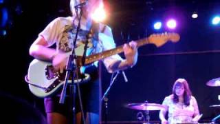 Best Coast - When I'm With You (Knitting Factory Brooklyn, 4.6.2010)