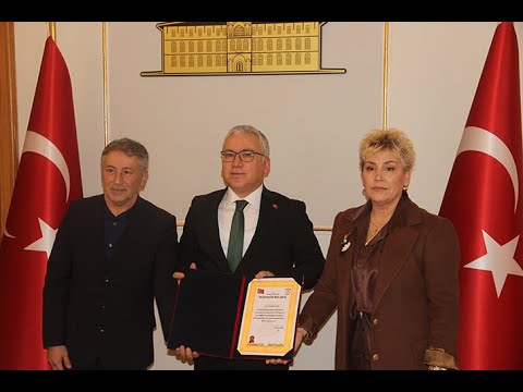 Sivas'ta Emekli Öğretmenlerden Anlamlı Bağış